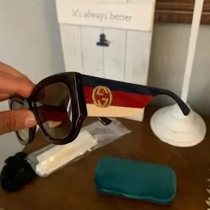 Gucci | Accessories | New Gucci Sunglasses Over Size Big  display picture 2